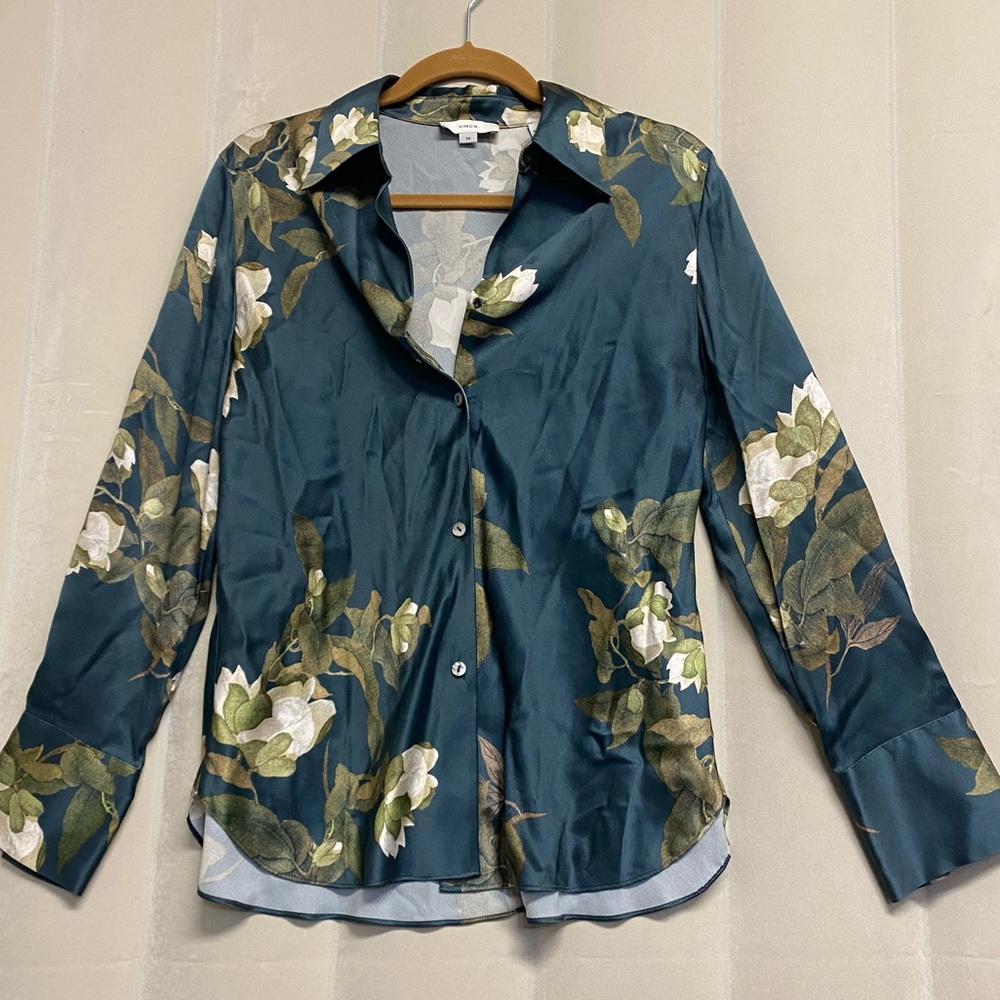 Vince Womens Camellia Blouse 100% Silk Small Floral Button Down Quiet Luxury NWT - Picture 3 of 14